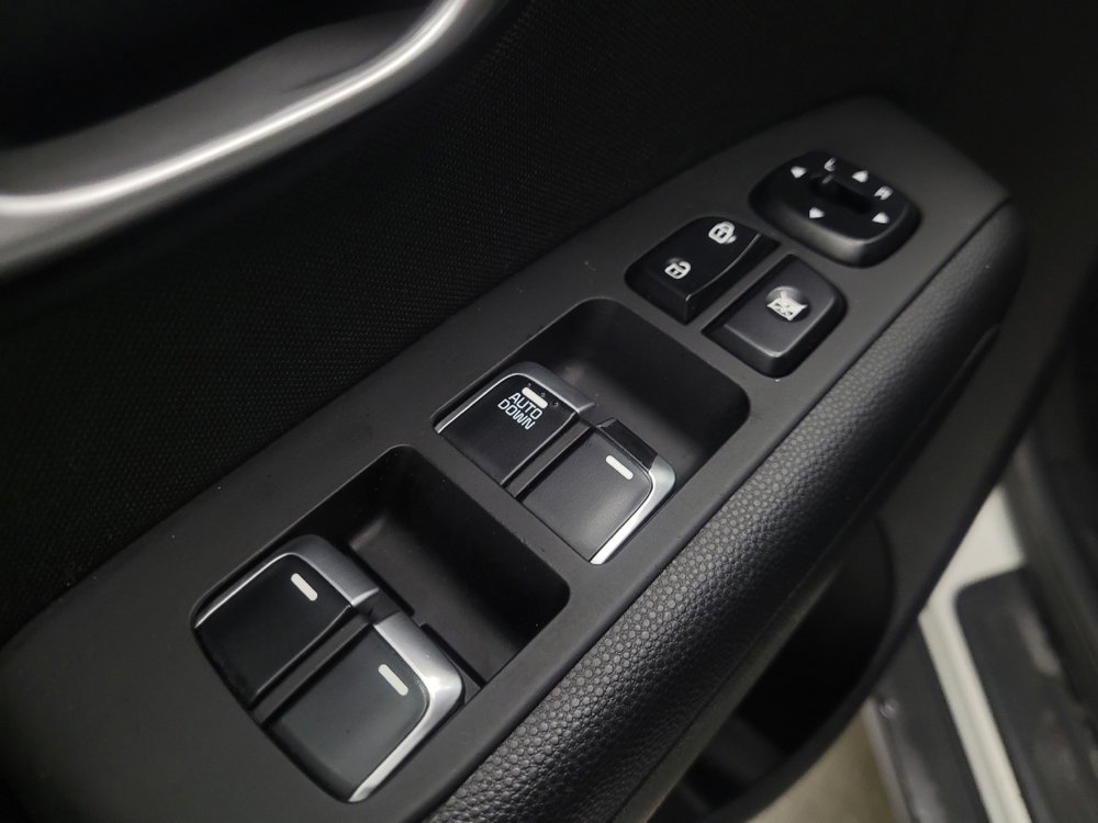 Used 2018 Kia Soul w/ Convenience Package image 27