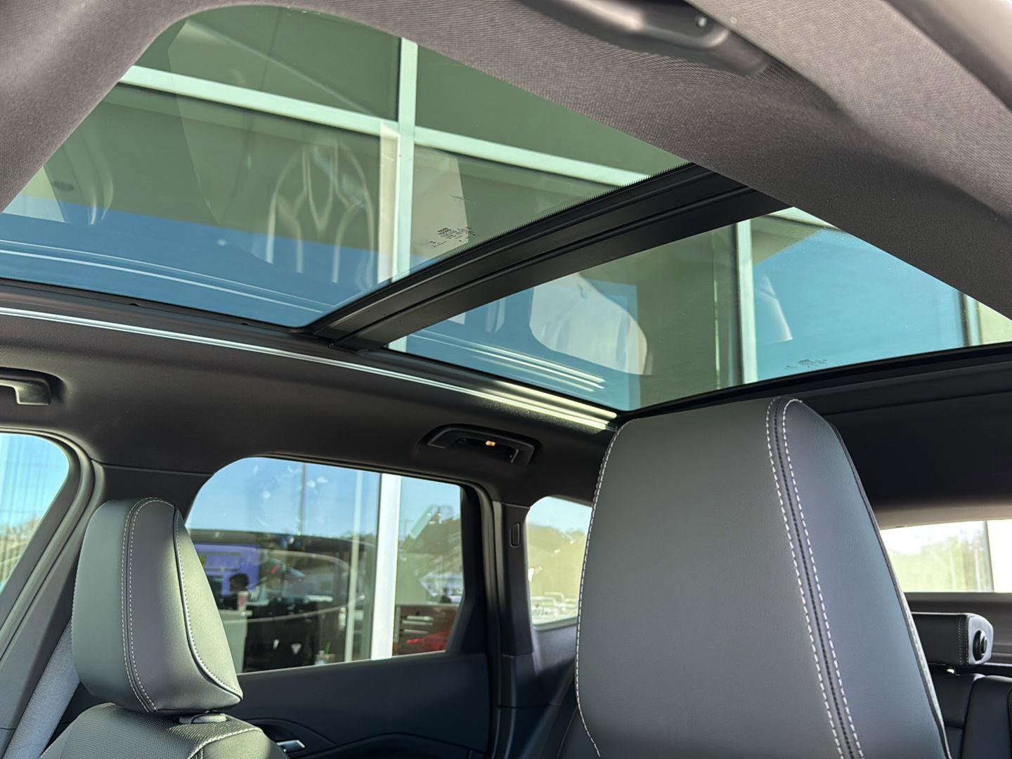 New 2026 BMW X1 xDrive28i w/ Technology Package image 25