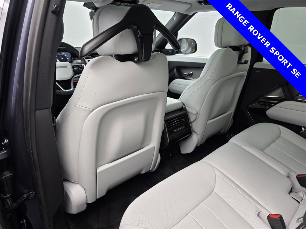 Used 2024 Land Rover Range Rover Sport SE image 15