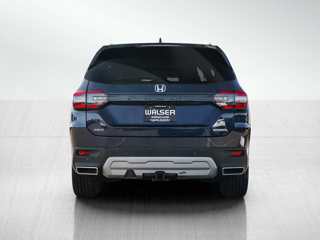 New 2025 Honda Pilot Touring image 5