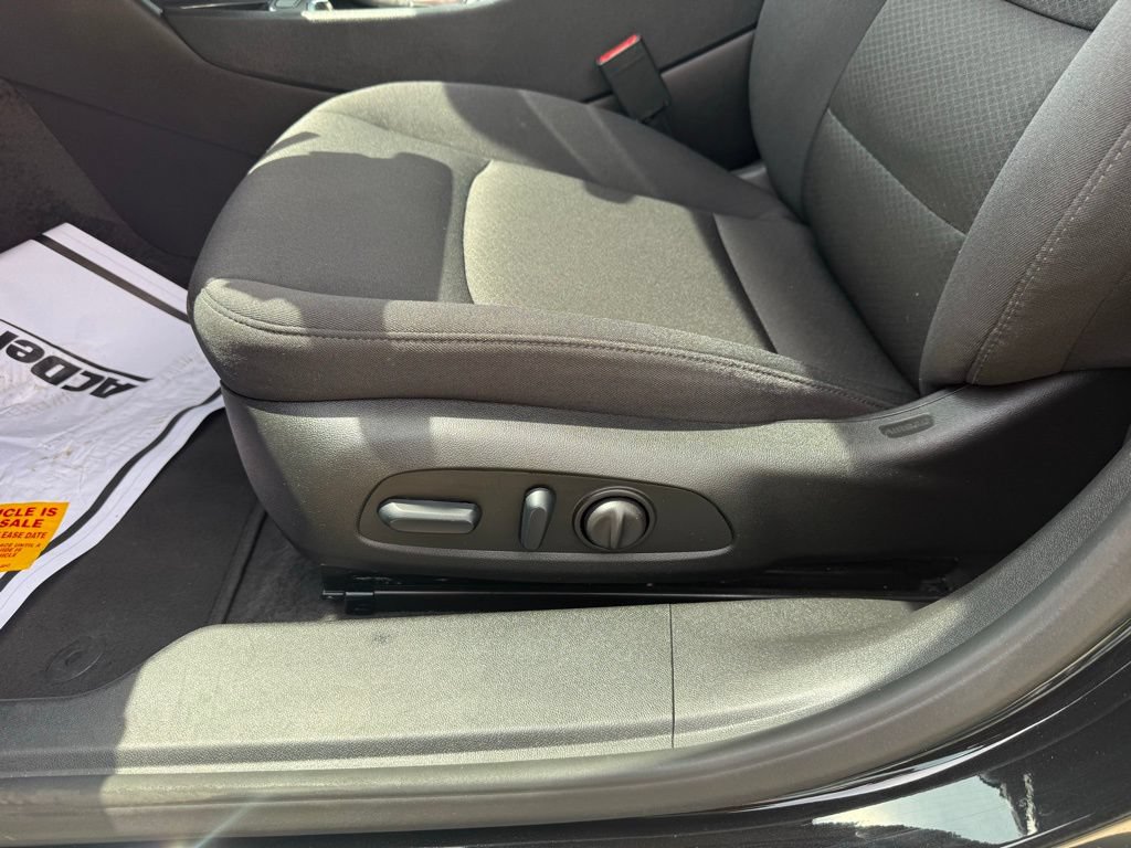 Used 2025 Chevrolet Malibu LT FWD image 29