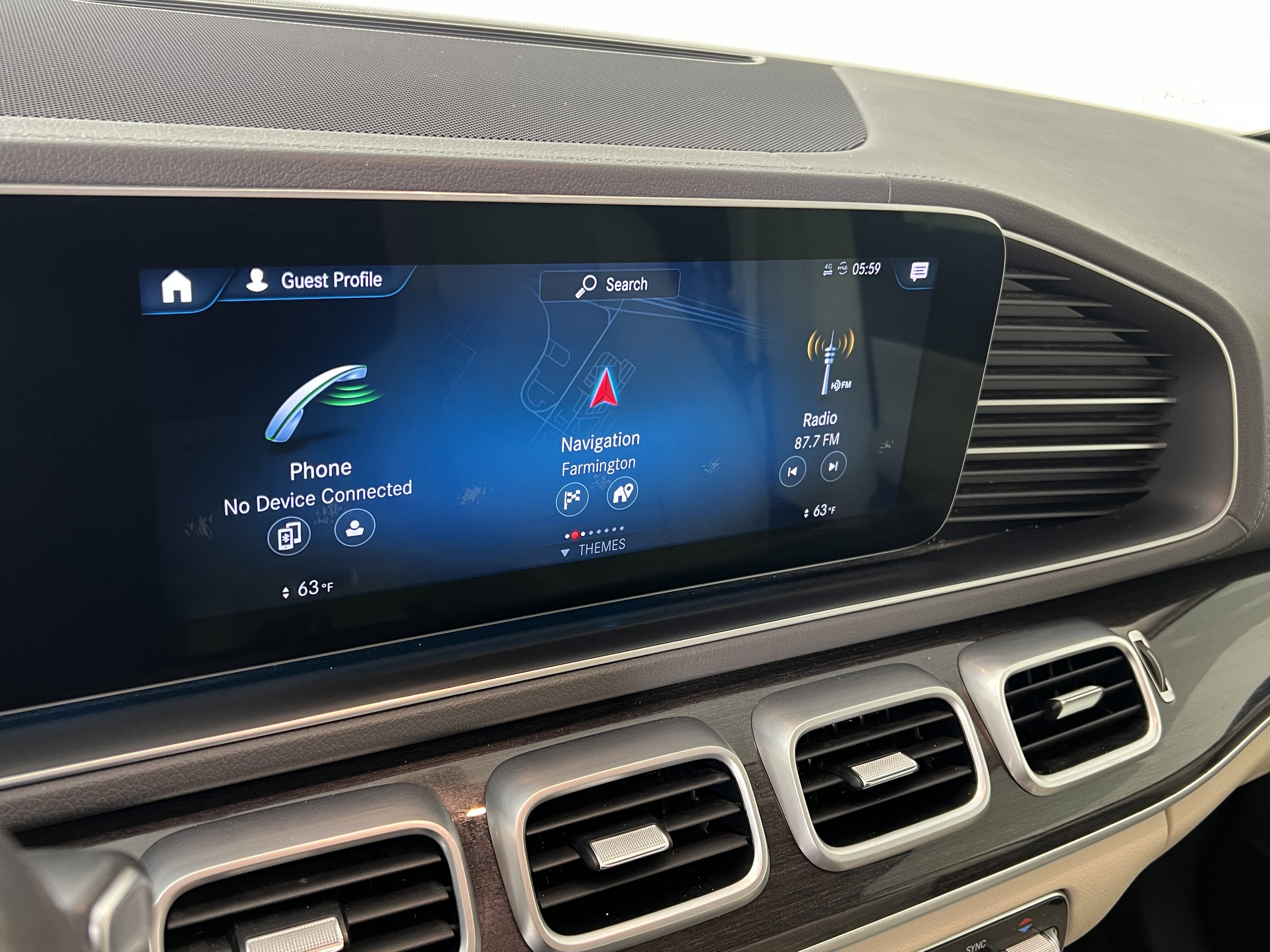 Used 2020 Mercedes-Benz GLS 450 4MATIC image 30