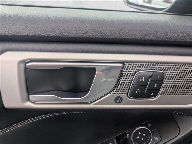 Used 2020 Ford Explorer Limited image 11