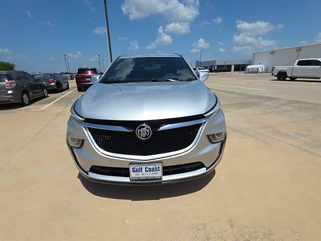 Used 2022 Buick Enclave Essence w/ Sport Touring Edition FWD image 3