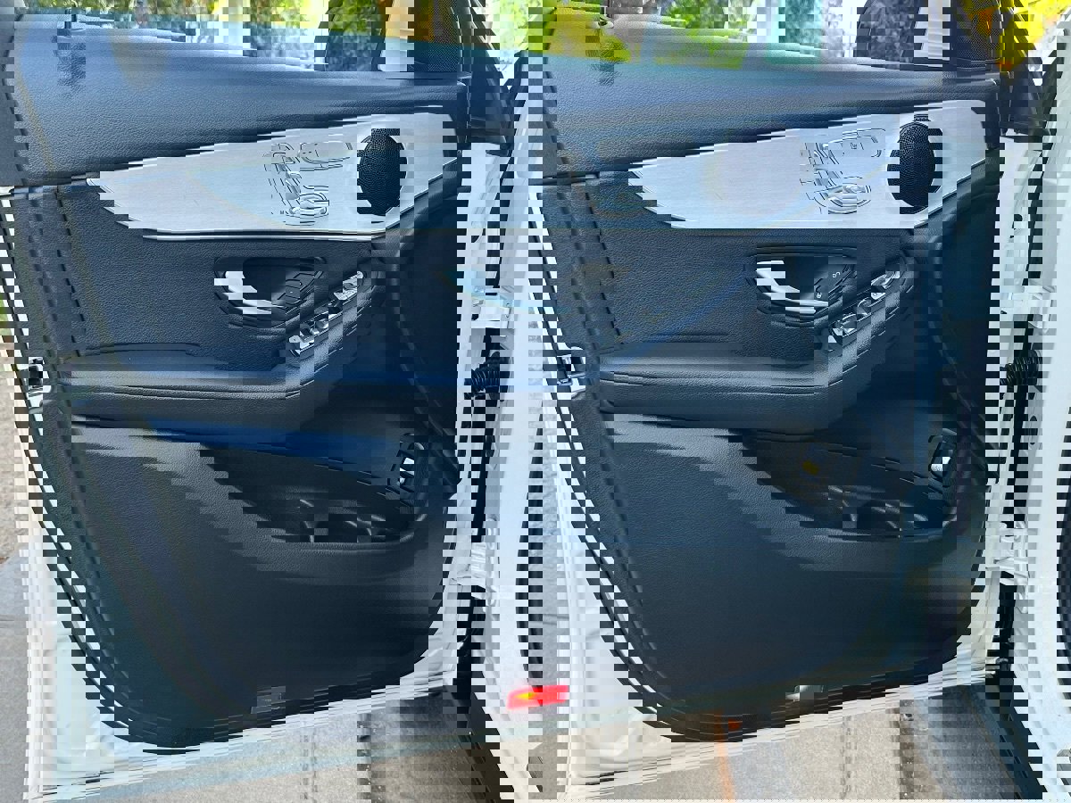 Used 2021 Mercedes-Benz GLC 300 image 45