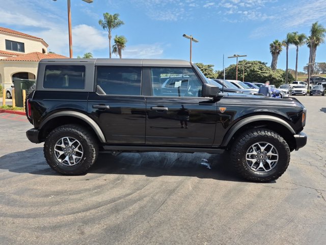 Used 2025 Ford Bronco Badlands AWD/4WD image 4