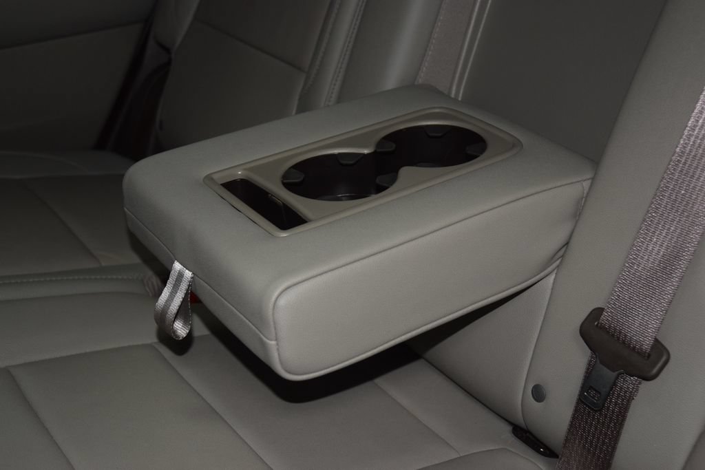 Used 2022 Chevrolet Tahoe LT w/ Luxury Package AWD/4WD image 44