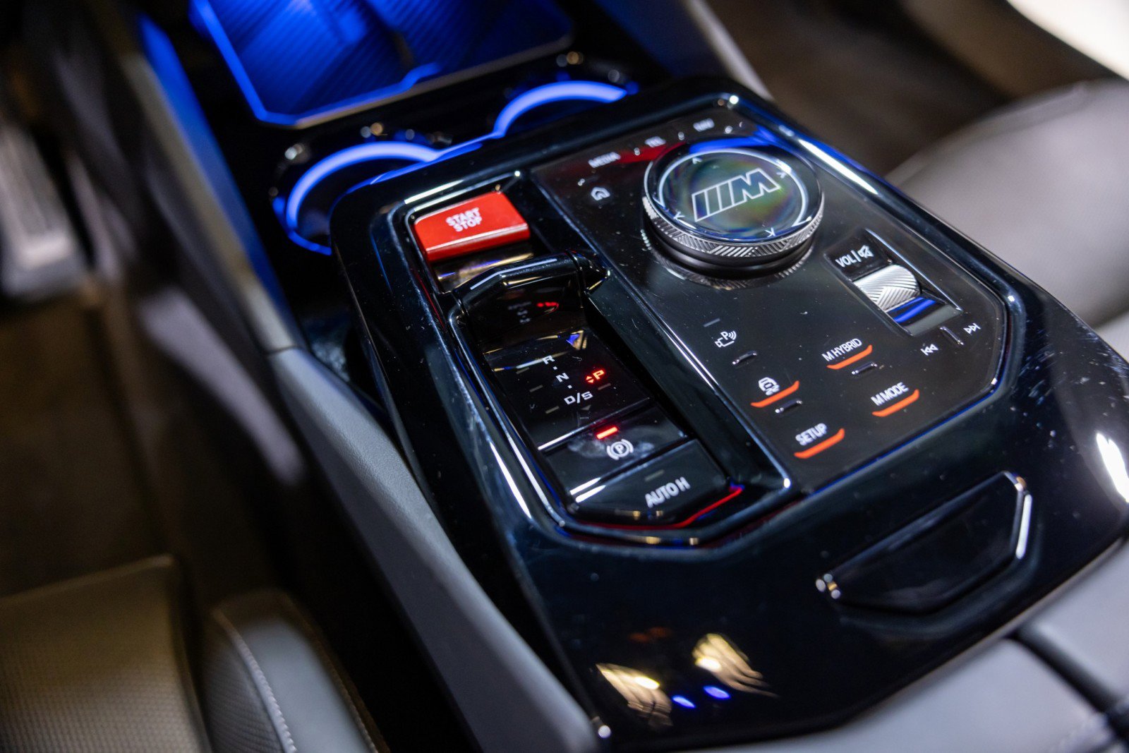 Used 2025 BMW M5 w/ Executive Package image 46