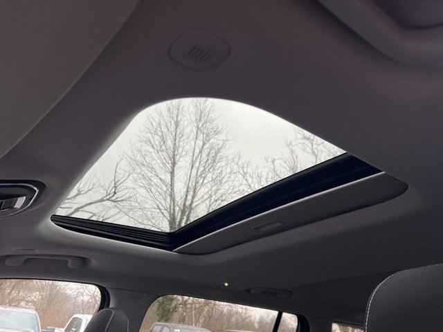 Used 2023 Jeep Grand Cherokee L Laredo w/ Trailer Tow Group (B) image 5