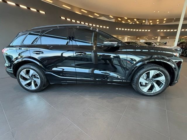 Used 2025 Audi Q6 e-tron Premium Plus AWD/4WD image 8