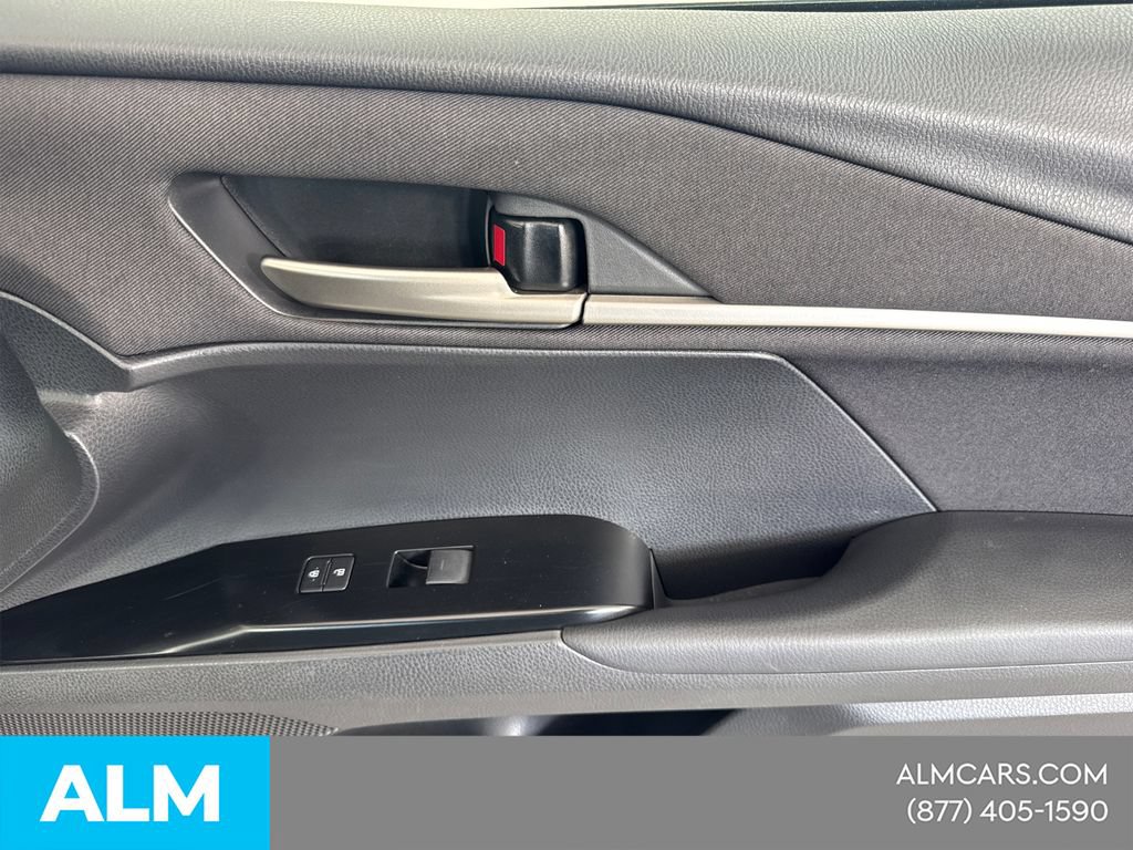 Used 2025 Toyota Camry LE FWD image 17