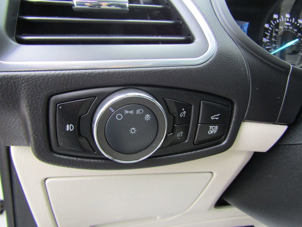 Used 2024 Ford Edge Titanium w/ Equipment Group 301A AWD/4WD image 26