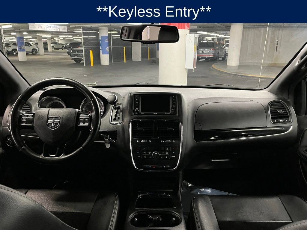Used 2017 Dodge Grand Caravan SXT w/ Driver Convenience Group FWD image 7
