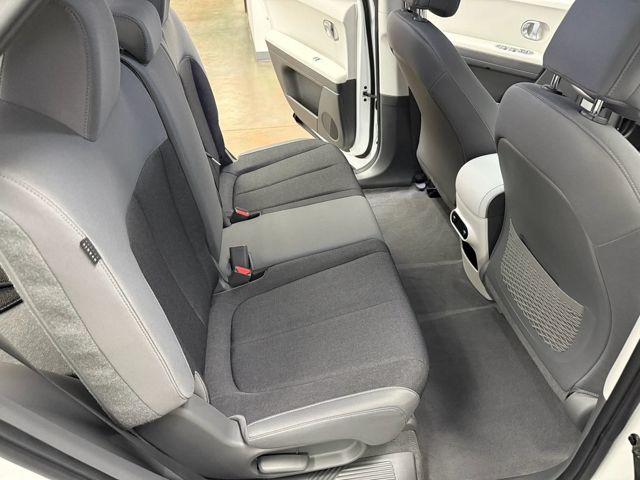 Used 2024 Hyundai Ioniq 5 SE RWD image 12