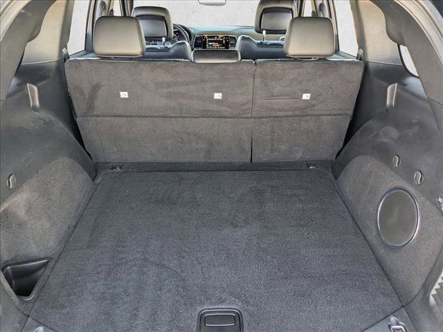 Used 2020 Jeep Grand Cherokee Limited w/ Luxury Group II image 4