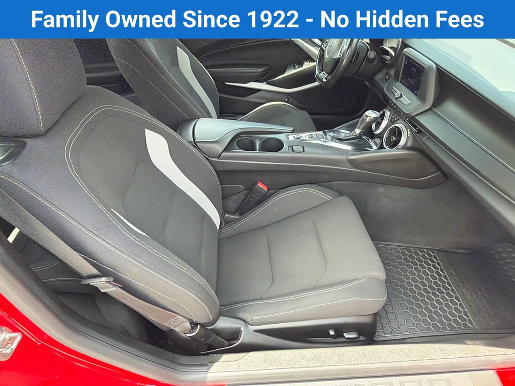 Used 2022 Chevrolet Camaro LT RWD image 13
