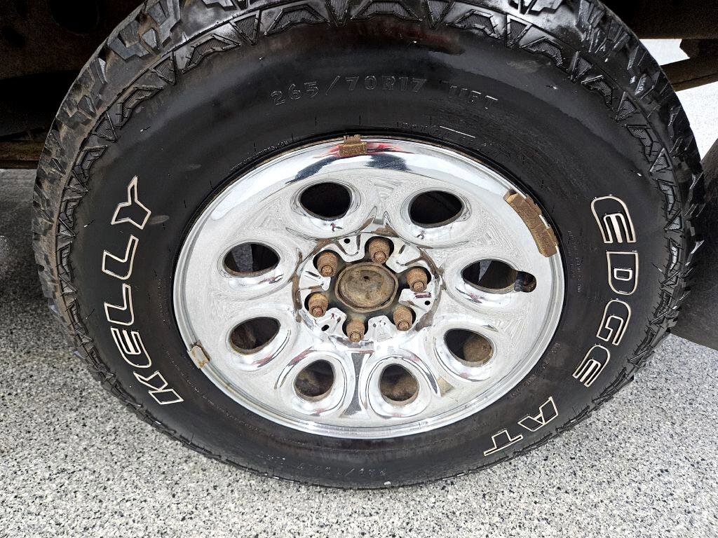 Used 2005 Chevrolet Silverado 1500 4x4 Extended Cab w/ Light Duty Power Package image 26