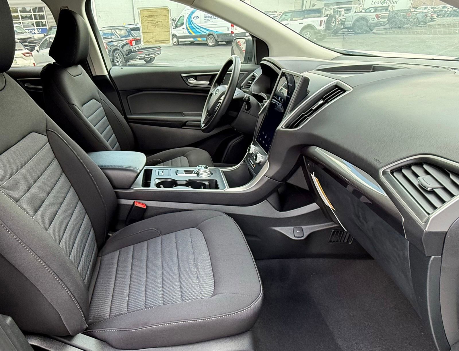 New 2024 Ford Edge SE AWD/4WD image 18