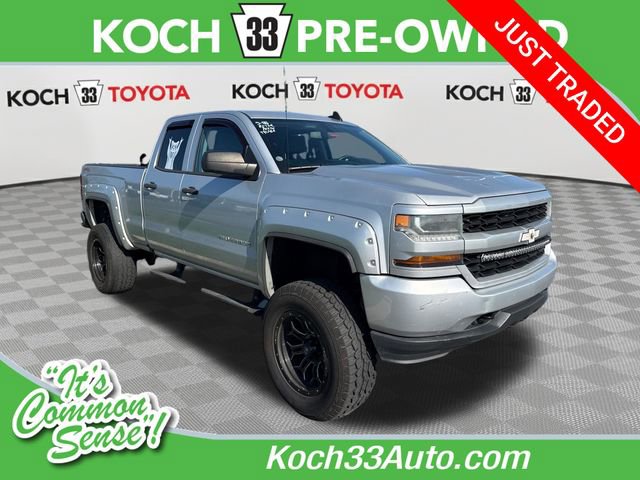 Used 2017 Chevrolet Silverado 1500 Custom w/ Custom Convenience Package AWD/4WD image 1