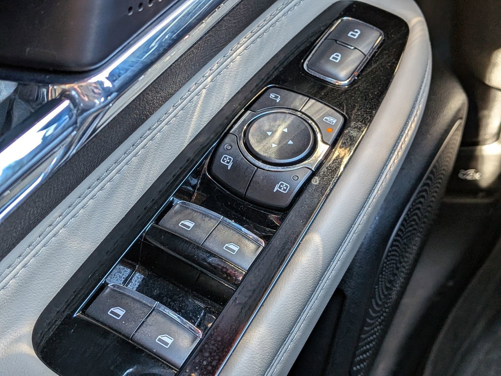 Certified 2025 Lincoln Corsair FWD w/ Equipment Group 101A image 27