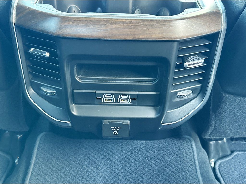 Used 2024 RAM 3500 Laramie AWD/4WD image 31