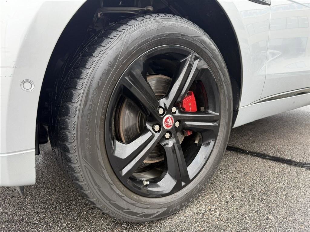 Used 2017 Jaguar F-PACE S AWD/4WD image 34