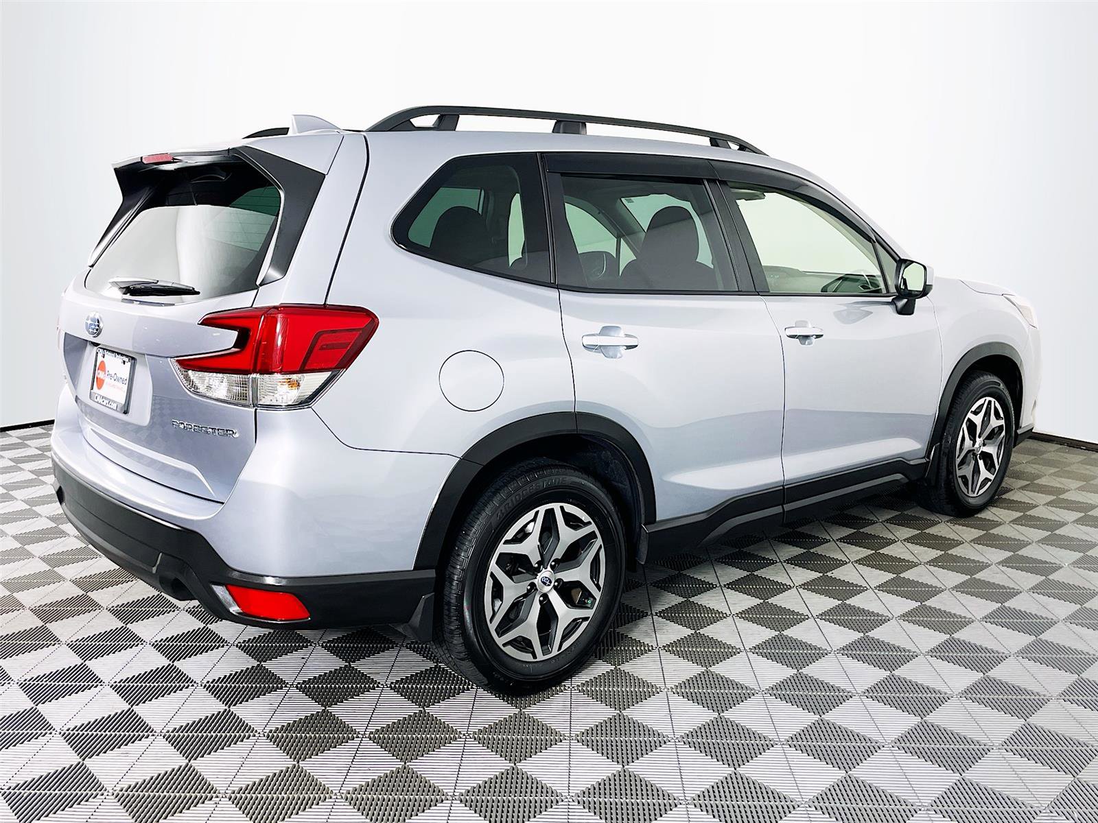 Used 2023 Subaru Forester Premium image 10