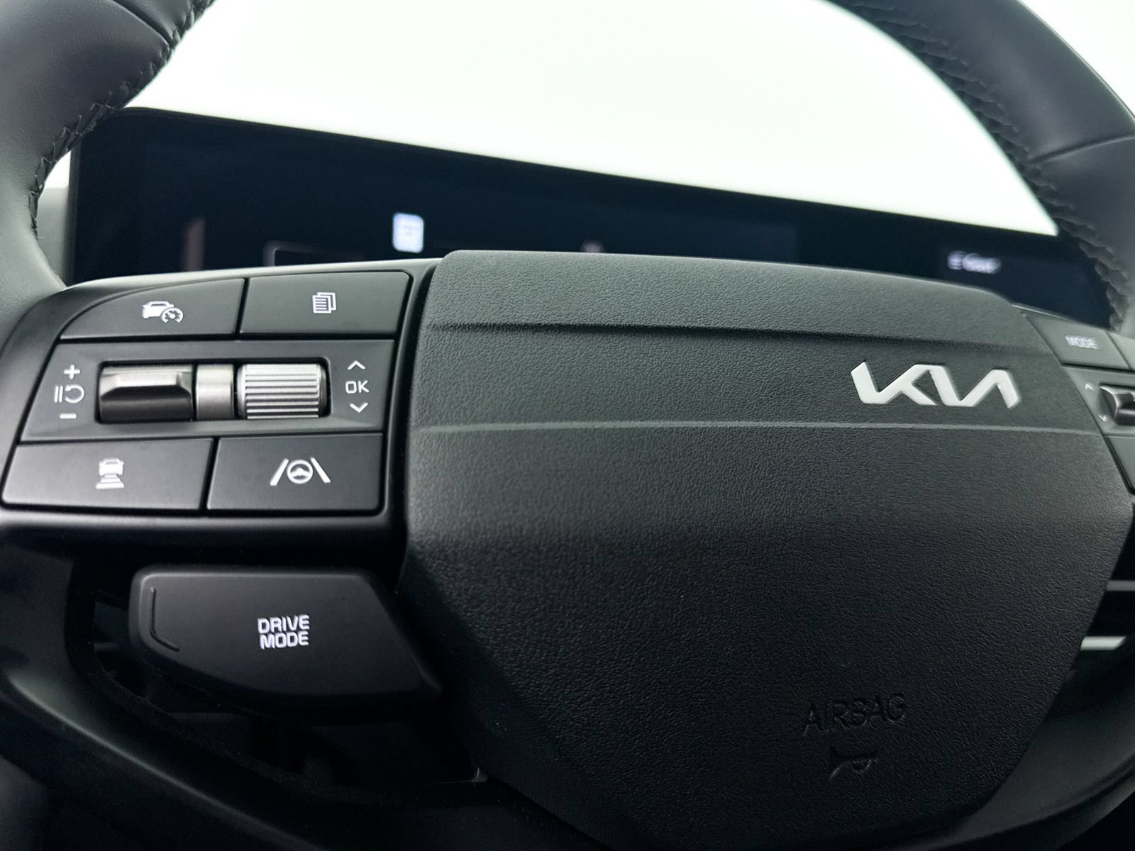 Used 2025 Kia EV6 Light RWD image 9