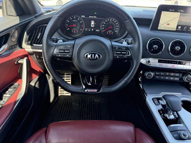 Used 2021 Kia Stinger GT2 RWD image 6