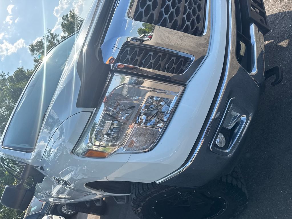 Used 2018 Nissan Titan SV AWD/4WD image 39