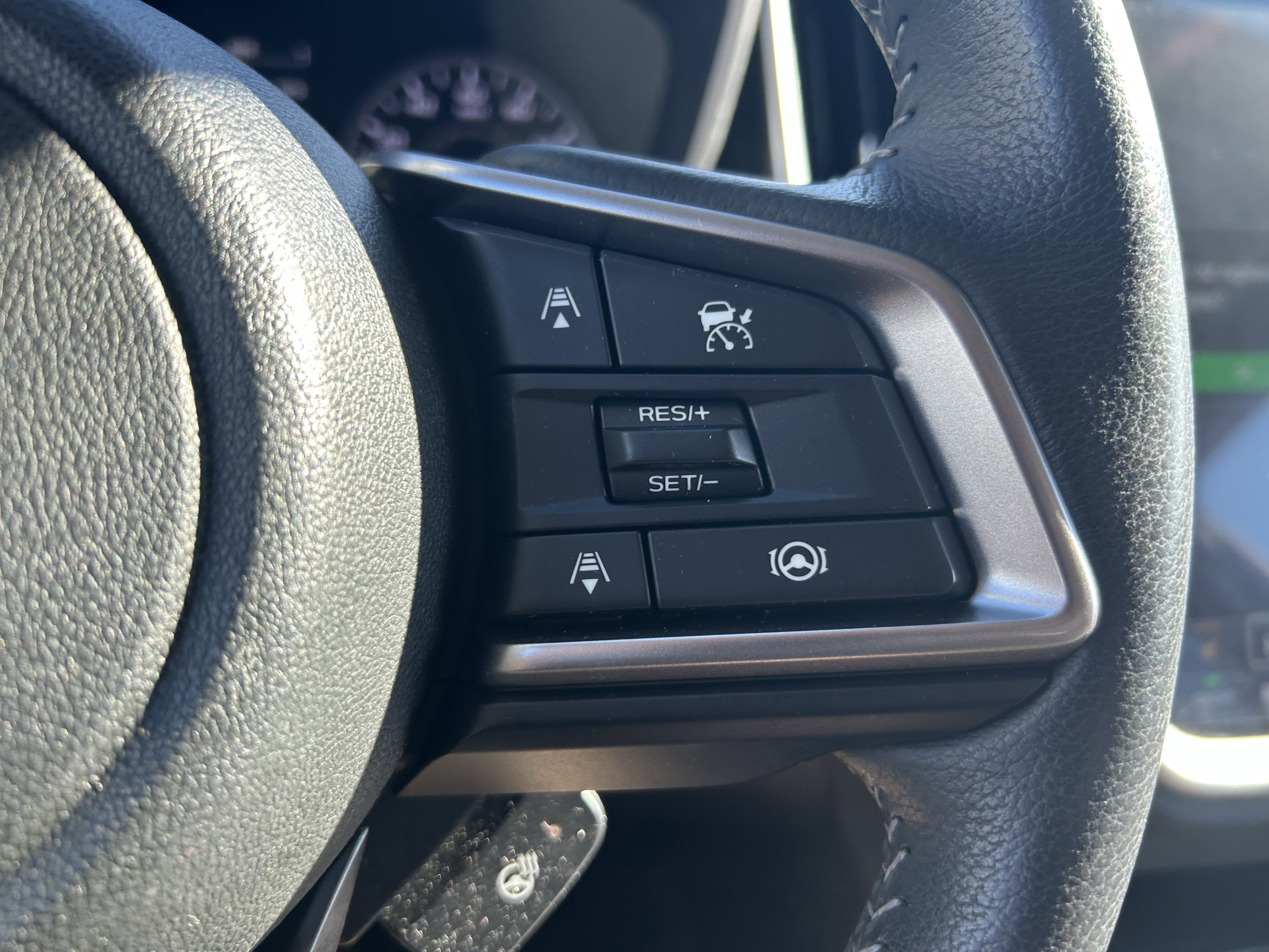 Certified 2023 Subaru Ascent Limited w/ Technology Package image 17