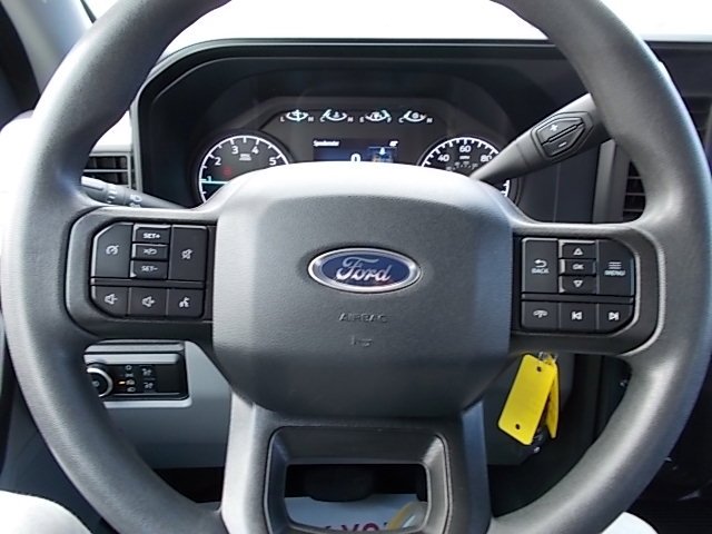 Used 2024 Ford F250 XL w/ XL Chrome Package image 13