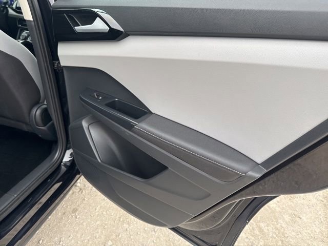 Used 2024 Volkswagen Taos S image 18