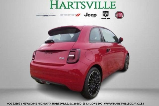 New 2024 FIAT 500 e (RED) image 6