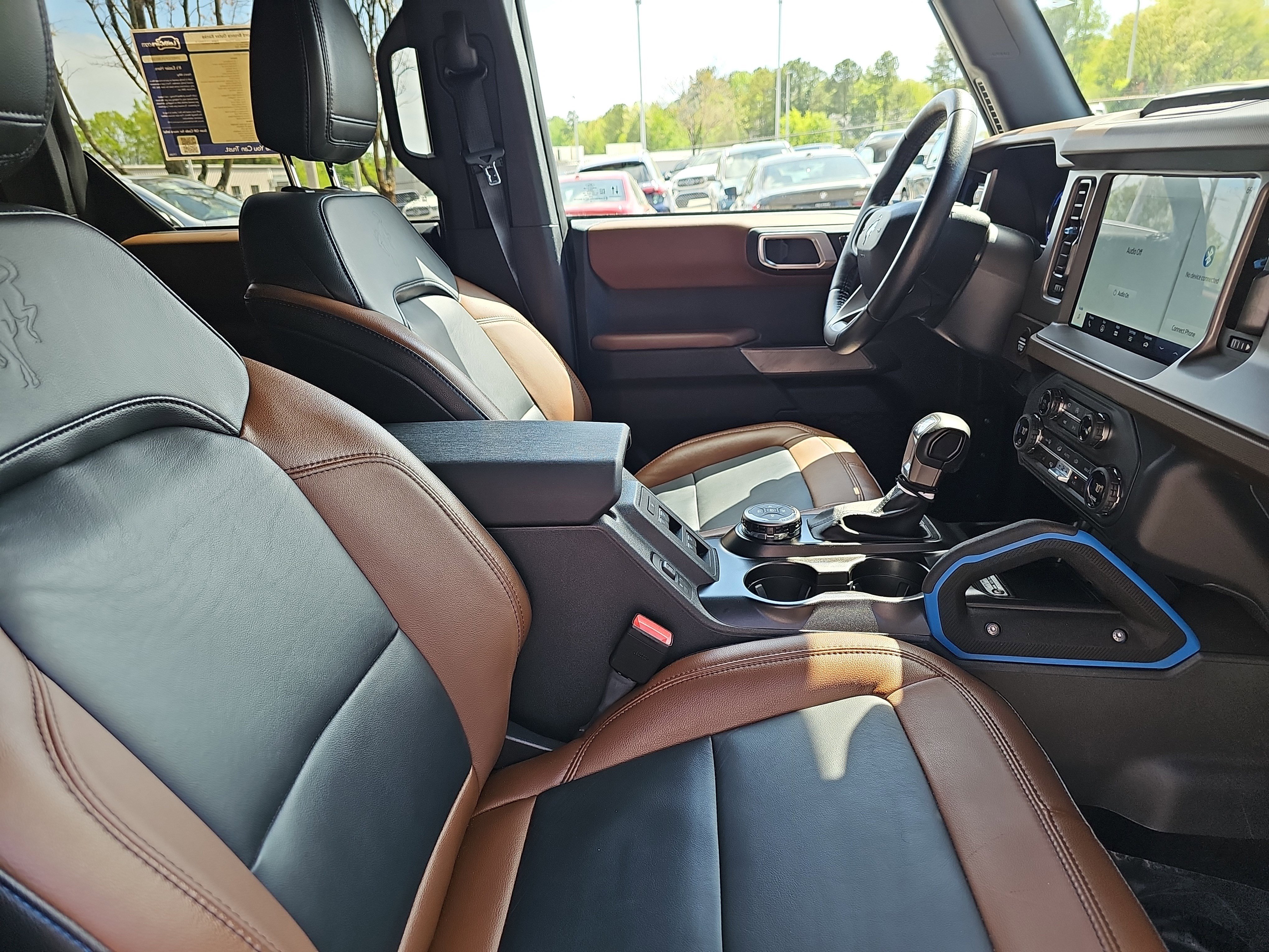 Used 2023 Ford Bronco Outer Banks AWD/4WD image 10