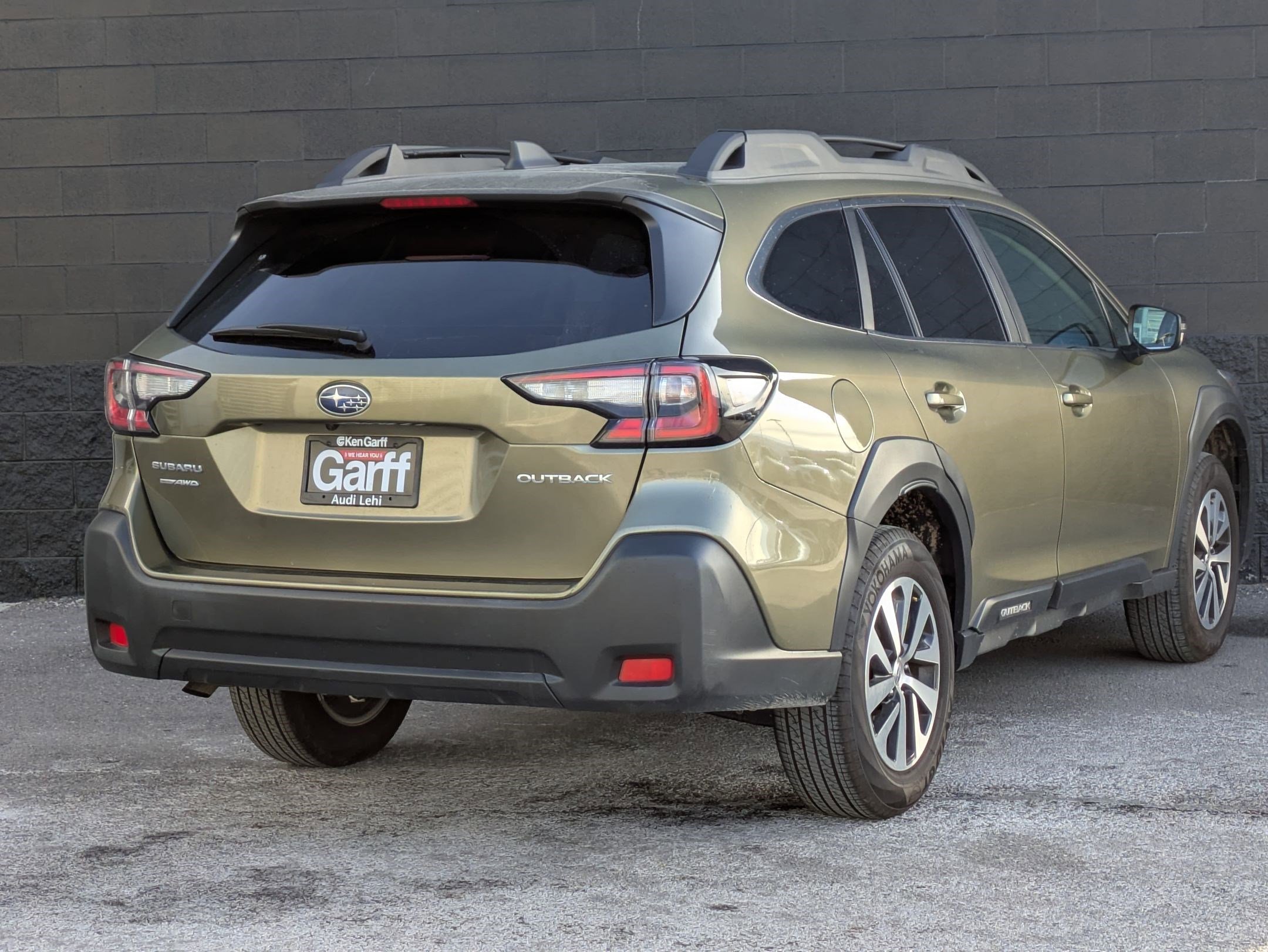 Used 2025 Subaru Outback Premium image 5