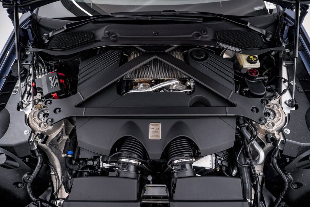 Used 2026 Aston Martin V8 Vantage Roadster RWD image 36
