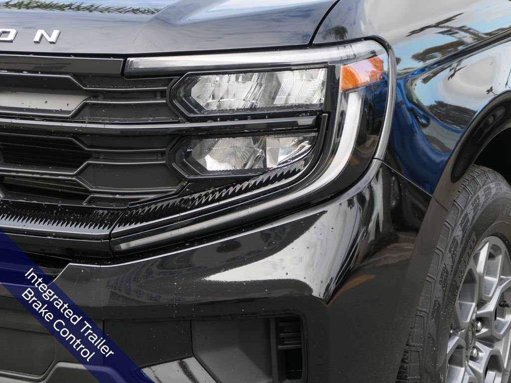 Used 2025 Ford Expedition Max Active AWD/4WD image 10