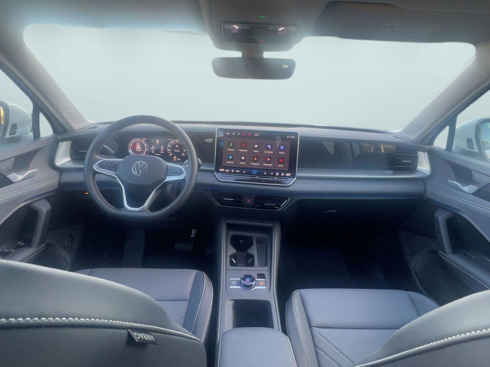New 2026 Volkswagen Tiguan SE image 16