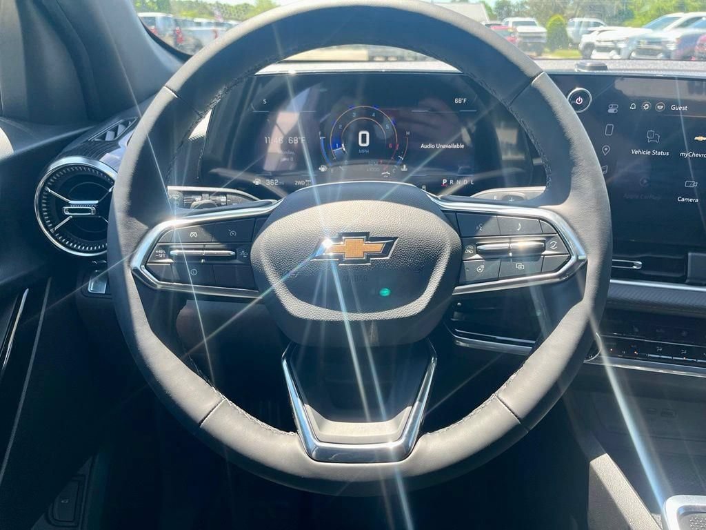 New 2026 Chevrolet Equinox LT w/ Convenience Package II AWD/4WD image 19
