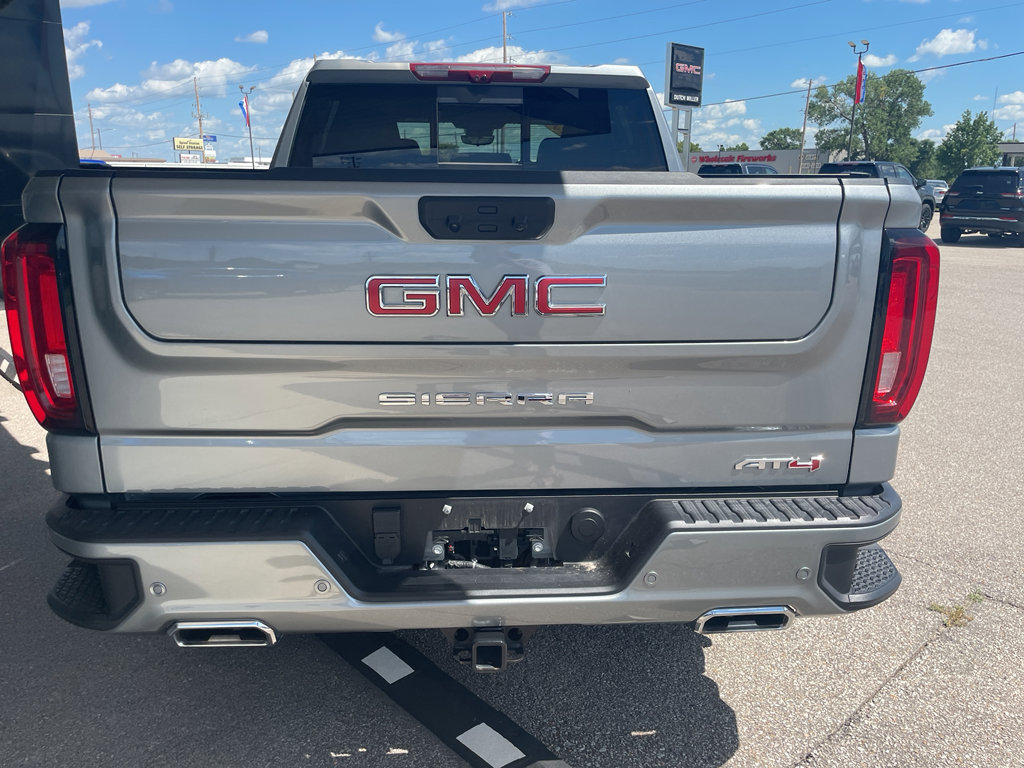 Used 2024 GMC Sierra 1500 AT4 w/ Technology Package image 4