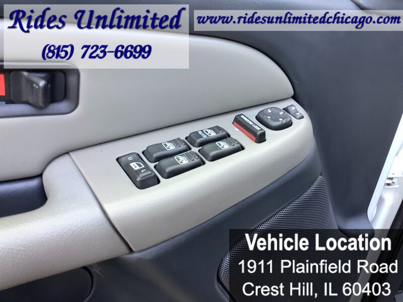 Used 2001 Chevrolet Tahoe LS w/ LS Preferred Equipment Group AWD/4WD image 24