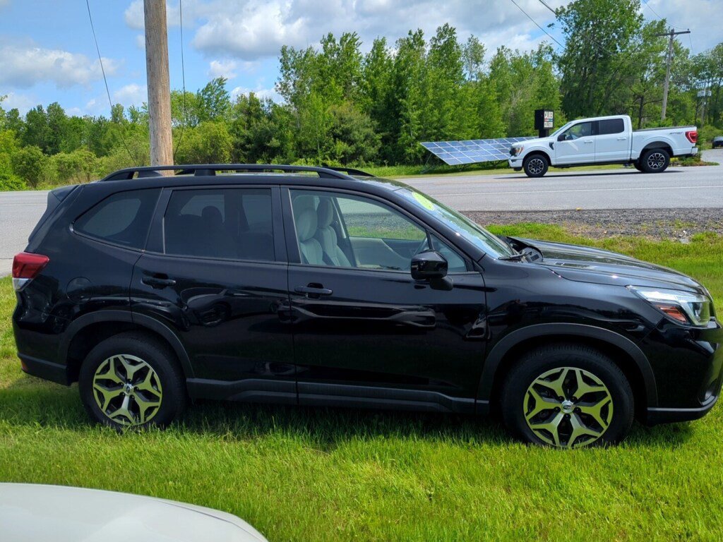 Certified 2021 Subaru Forester Premium image 2