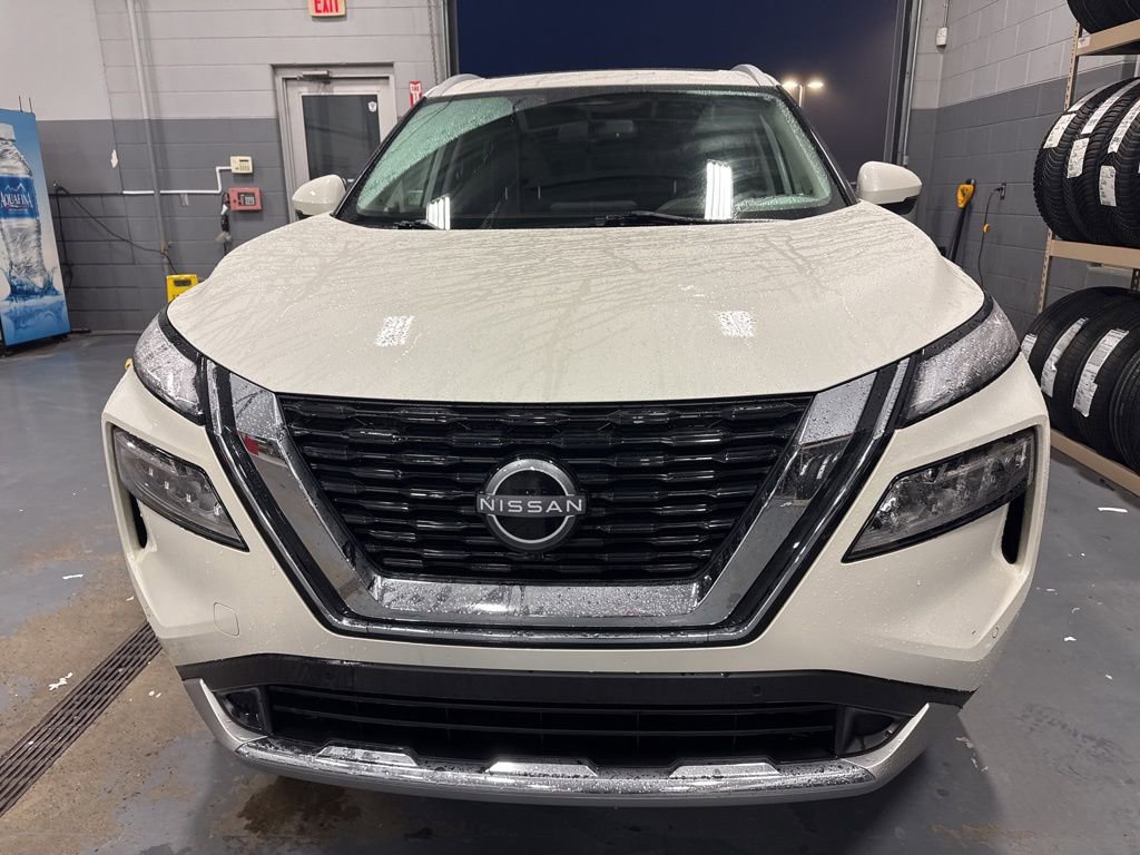 Certified 2023 Nissan Rogue Platinum image 2