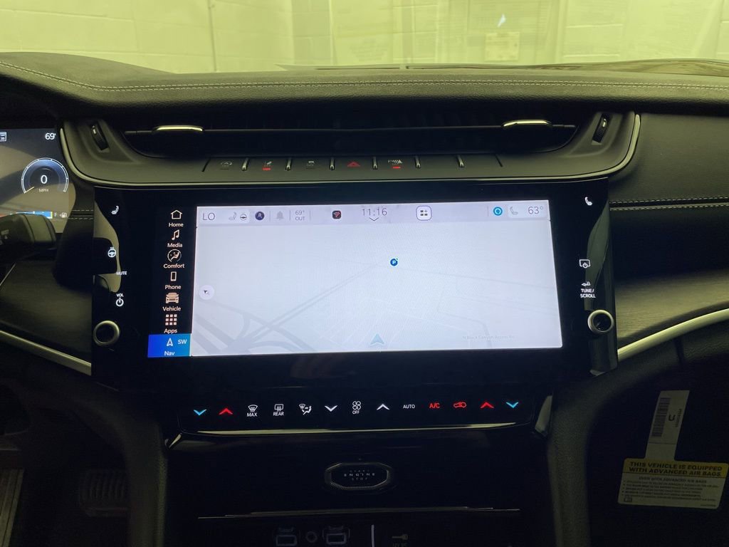 New 2026 Jeep Grand Cherokee Altitude image 13