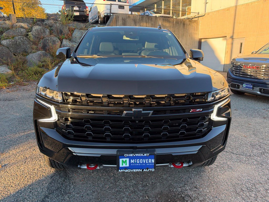 Used 2023 Chevrolet Tahoe Z71 w/ Luxury Package AWD/4WD image 9