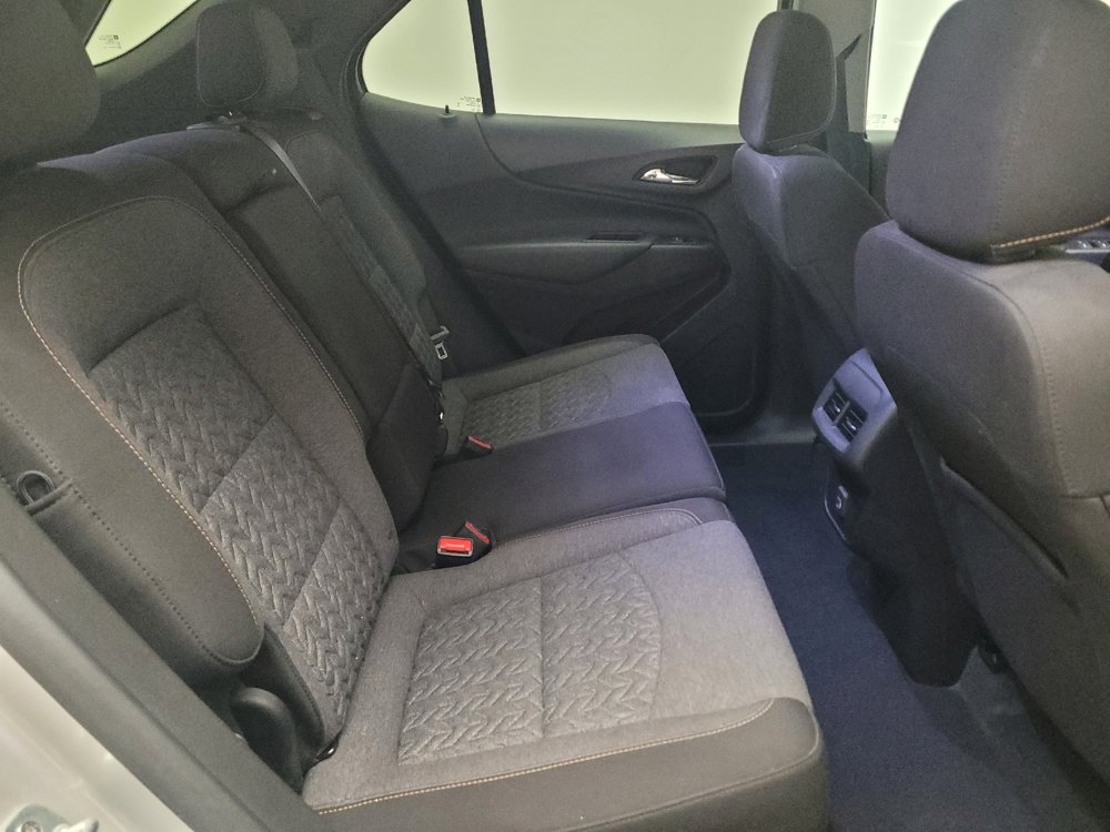 Used 2022 Chevrolet Equinox LT w/ Driver Convenience Package AWD/4WD image 19
