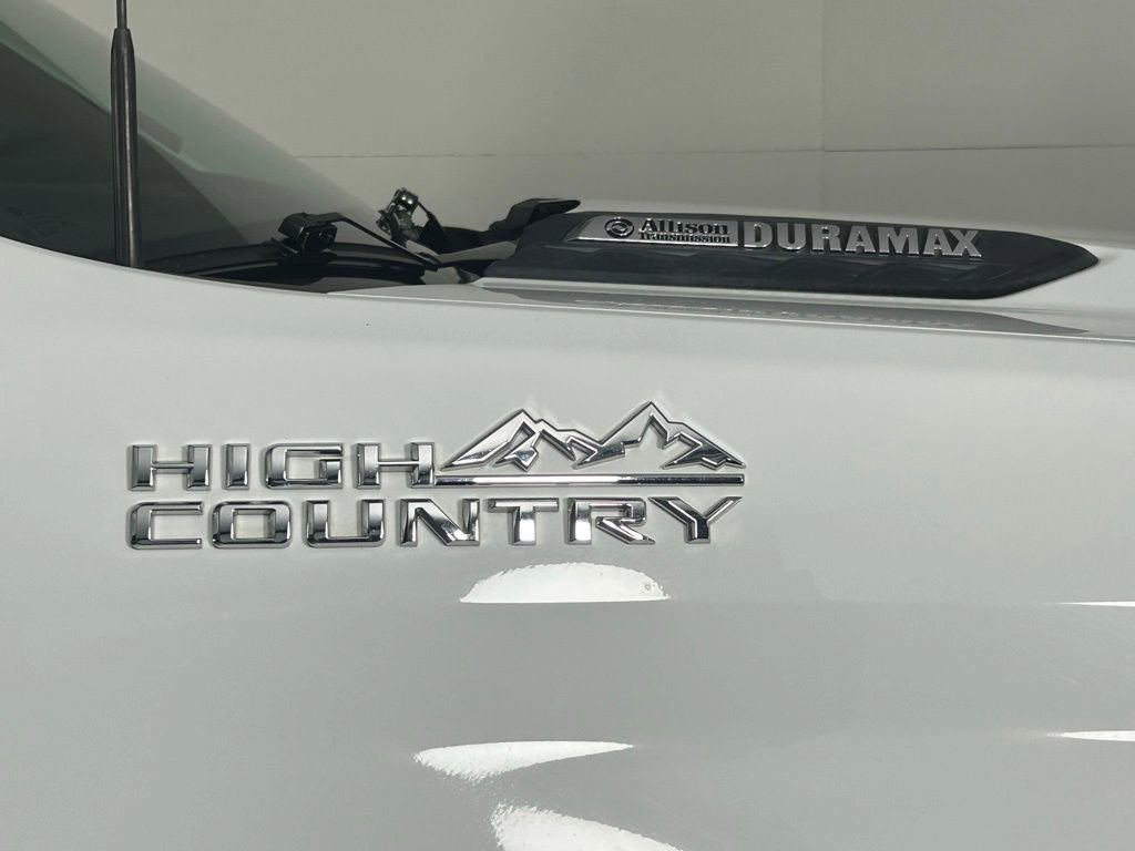 Used 2023 Chevrolet Silverado 3500 High Country image 9
