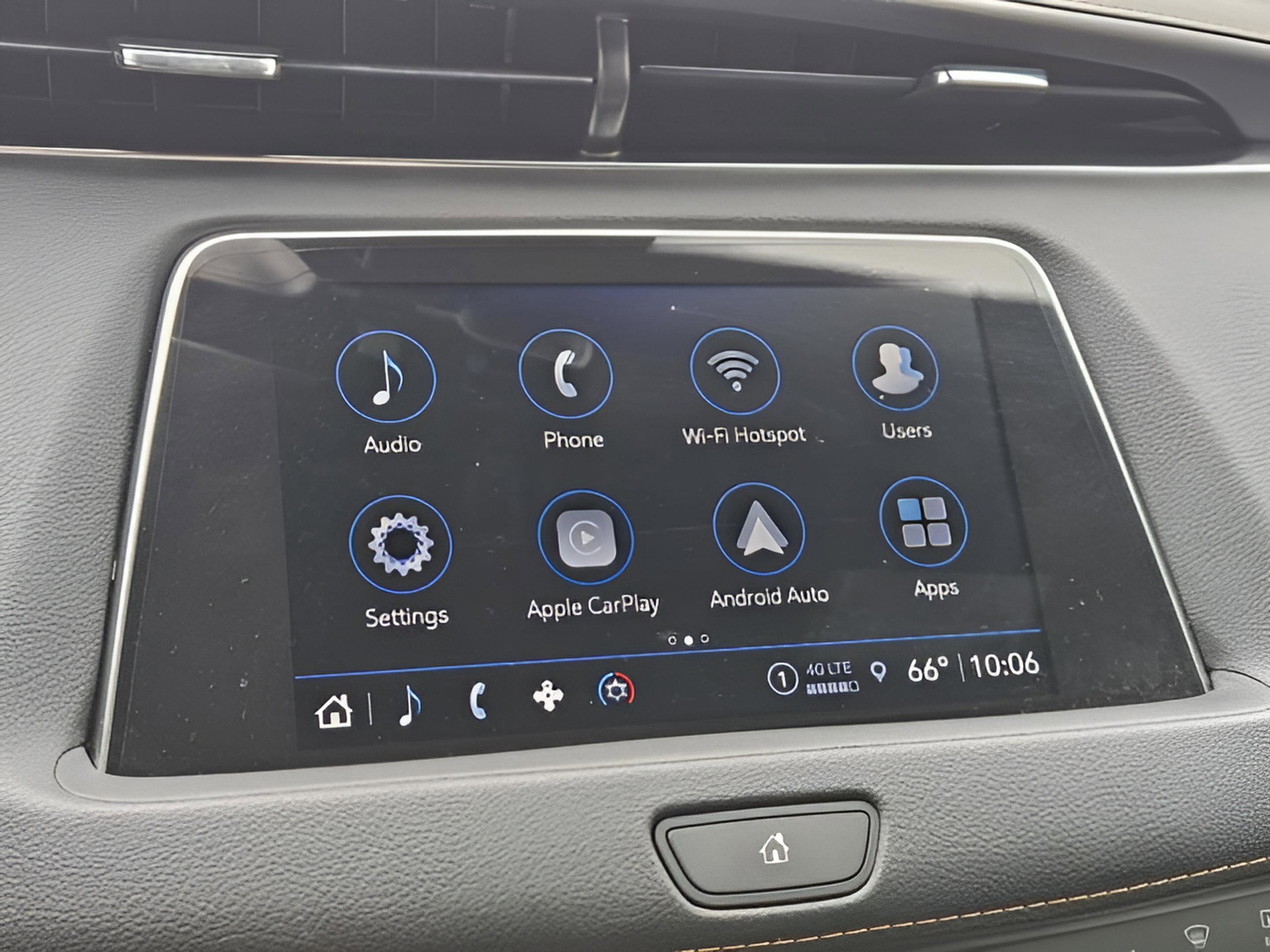 Used 2022 Cadillac XT4 Sport w/ Enhanced Visibility Package FWD image 13