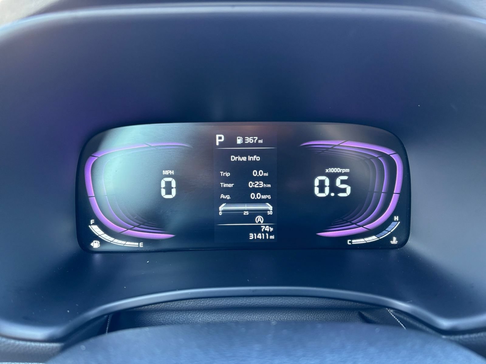 Used 2025 Kia Soul LX w/ LX Technology Package FWD image 38